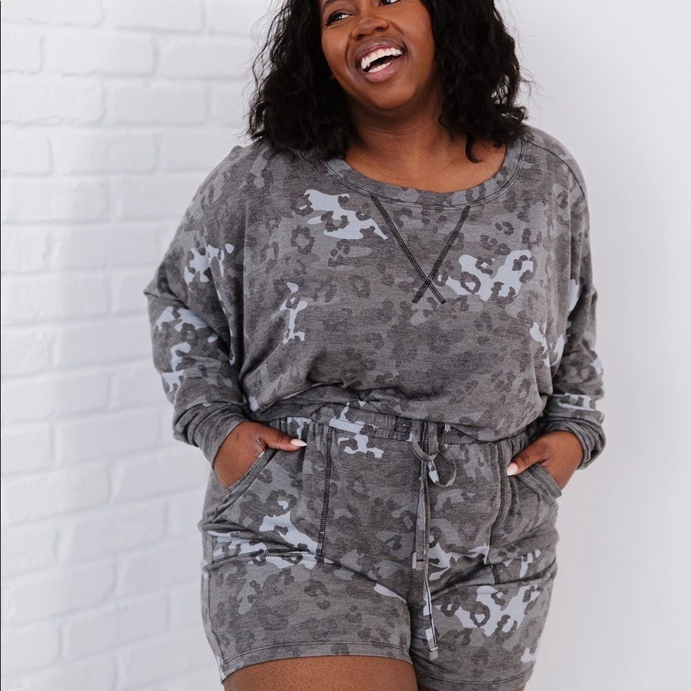 New! 💕 Zenana Sure Thing Camouflage Lounge Set Regular Plus NWT